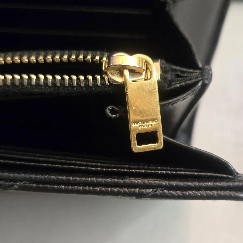 Saint Laurent Grain De Poudre Matelasse Chevron Monogram Flap Wallet - Black - Picture 11 of 15